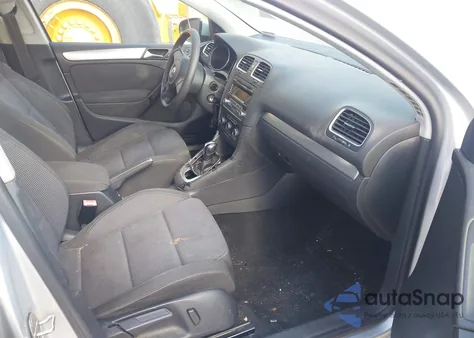 2013 Volkswagen Golf 2.5L 4-Door from USA, damaged, VIN WVWDB7AJ9DW126677